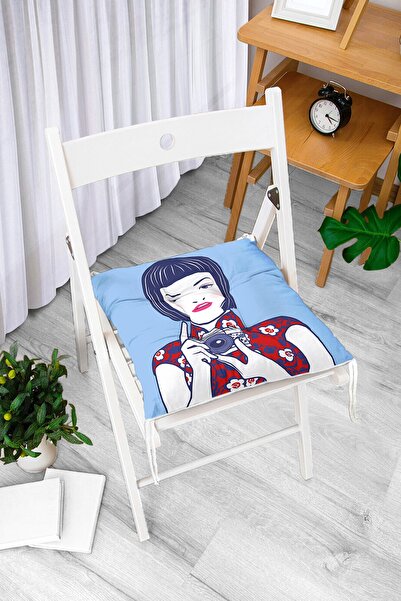 Realhomes Pufasti jastuk za stolicu sa motivom japanske devojke koja se fotog...