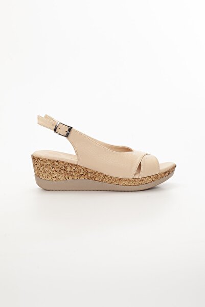 GULT Γυναικεία πέδιλα με τακούνι πλατφόρμας, χιαστί δετά στην πλάτη, nude χρώμα