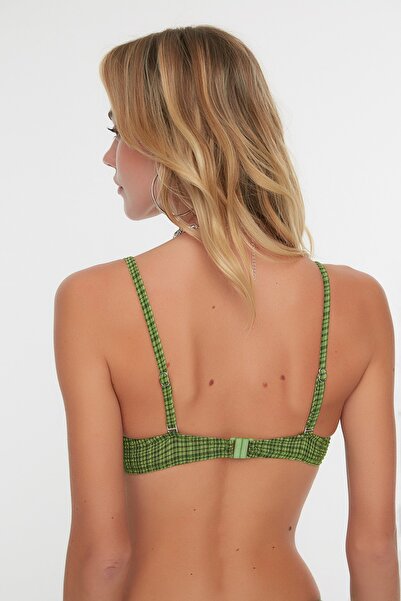 Trendyol Collection Μπικίνι με υφή πράσινου τριγώνου TBESS21BU0141