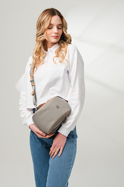 Just Polo حقيبة جسم نسائية رمادية - موديل Jpm4044