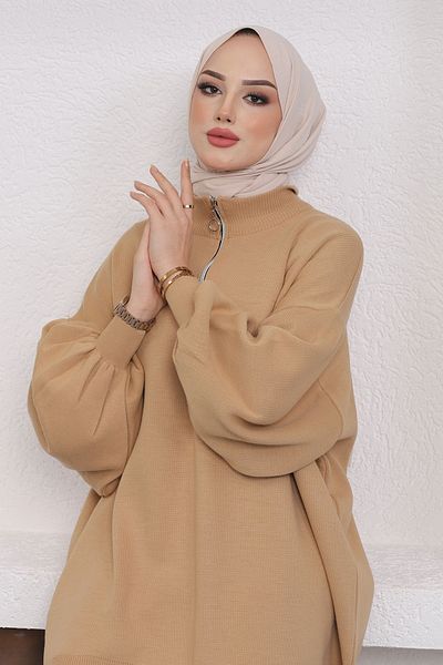 InStyle Pletená tunika Sara na zip - Velbloud