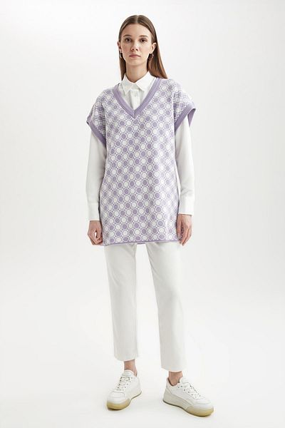 DeFacto Regular Fit V-Neck Geometric Patterned Sweater