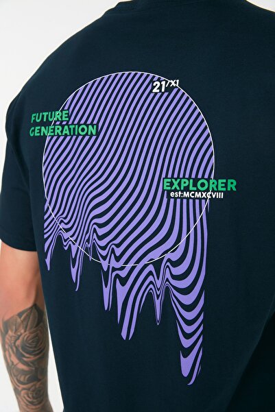 Trendyol Collection Námořnická modrá oversize bavlněné tričko se zadním potiskem - Tmnss20Ts0990