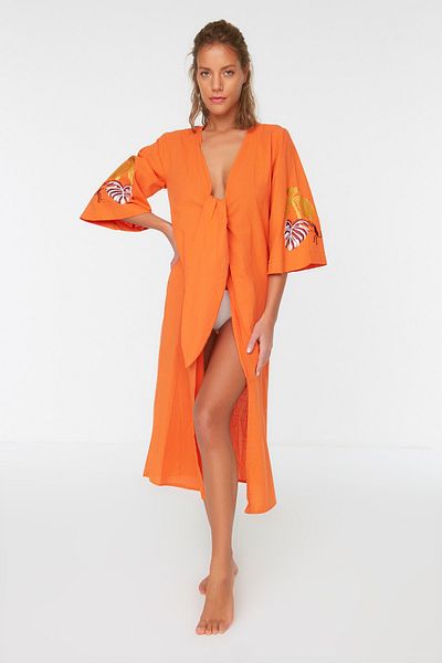 Trendyol Collection Orangefarbener gewebter, bestickter Midi-Kimono und Kaftan aus 100 % Baumwolle TBESS21KM0031