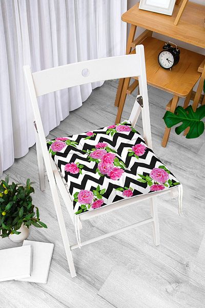 Realhomes Zigzag Zebra Themed Modern Fluffy Chair Cushion with Rose Motif