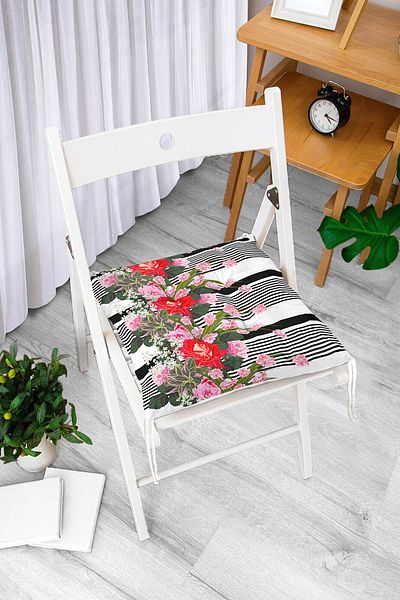Realhomes Sheet Music Themed Digital Printed Pouf Chair Cushion