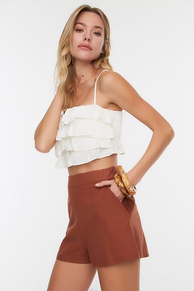 Trendyol Collection Σορτς παραλίας και βερμούδες από ύφανση κανέλας TBESS21SR0058