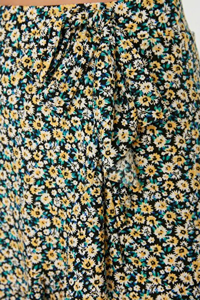 Trendyol Collection Mini strečová pletená sukně s tmavým námořnickým potiskem a vysokým pasem TWOSS21ET0010