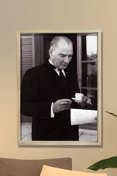 Dekor Loft Tablou Ataturk cu rama din lemn natural de pin