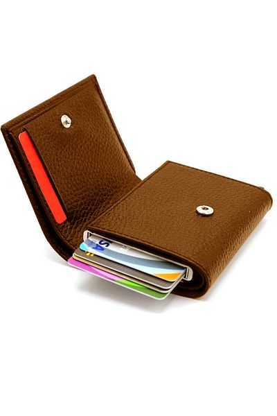 Lederax Мъжки портфейл от изкуствена кожа с джоб за монети и механизъм за карти