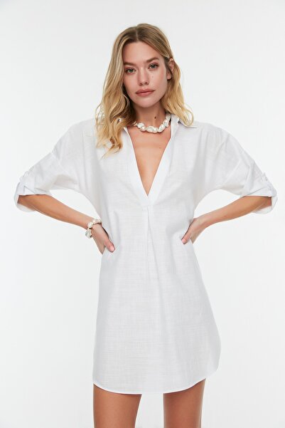 Trendyol Collection Biała, tkana, bawełniana mini sukienka plażowa TBESS21EL3979