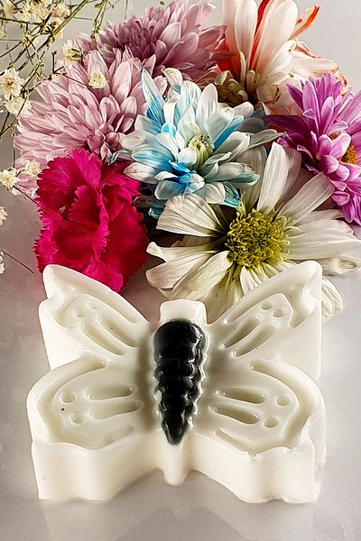 FANTASTİK SANAT ATÖLYESİ Set of 3 Decorative Spring Flowers with Scented White, Red, Orange Color Bathroom and Hand Soap