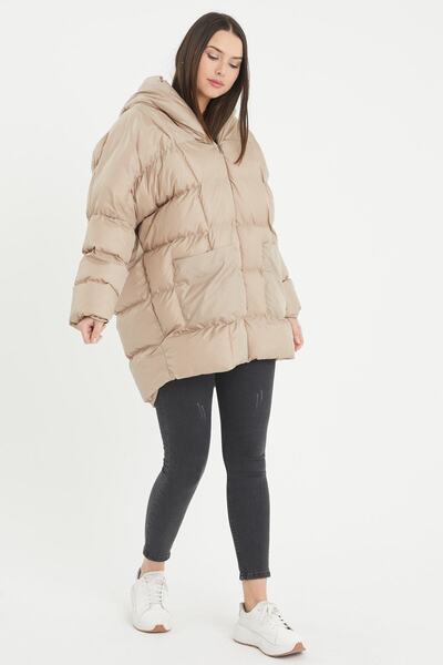 Genel Markalar Kadın Kapşonlu Oversize Bej Şişme Mont