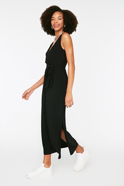 Trendyol Collection Pružné pletené šaty s černou kravatou s midi výstřihem do V TWOSS22EL2795