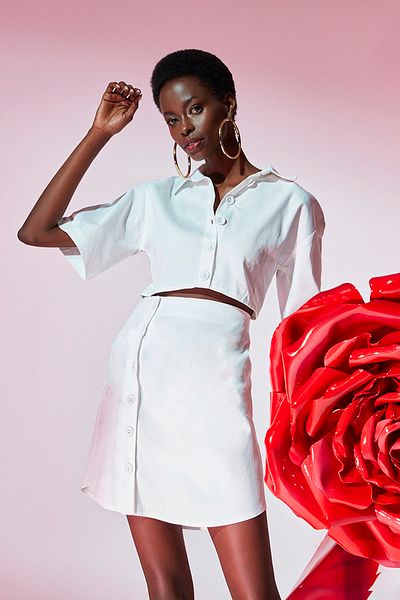 Trendyol Collection Лімітована серія екрю з А-подібним вирізом з вікном і коміром гомлеком Міні-сукня з тканого матеріалу TWOSS21EL1780