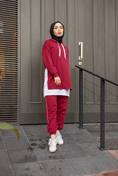 CNG MODA Claret Red Hijab Tracksuit Set - White T-Shirt T-Shirt Set