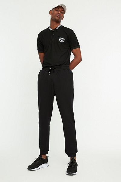 Trendyol Collection Black Elastic Leg Jogger Sweatpants - Regular Cut TMNSS22EA0101