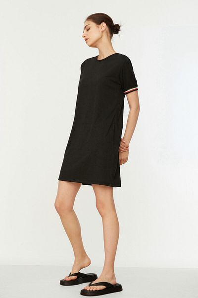 Trendyol Collection Черна 100% памучна ивична мини рокля с детайли/обикновена плетена рокля TWOSS19FV0107