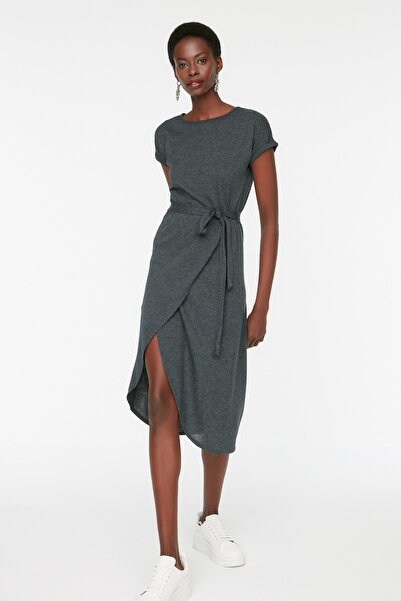 Trendyol Collection Kleid - Grau - Wickelschnitt