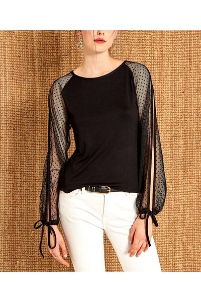 AQE FASHION Γυναικεία μαύρη μπλούζα με μανίκια από τούλι
