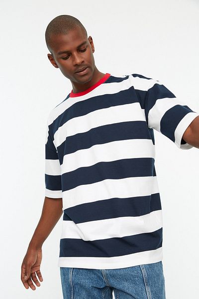 Trendyol Collection Bílé pánské oversize/široký střih 100% bavlna kontrastní pruhované tričko TMNSS22TS0278