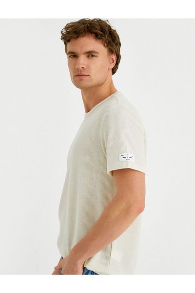 Koton Μπλουζάκι Standard Fit με ετικέτα στο μανίκι