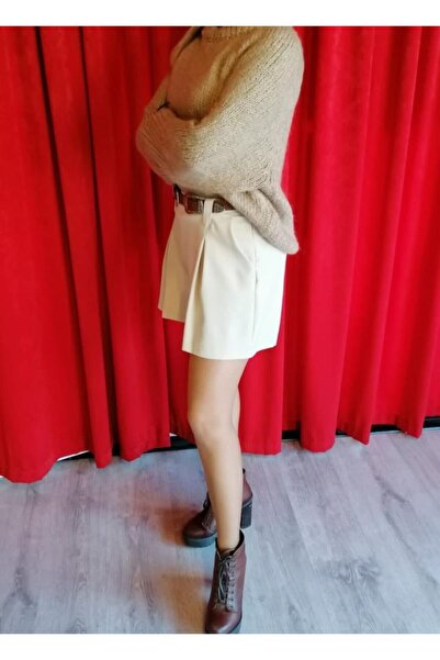 MISSY WINGS Women's Beige Shorts