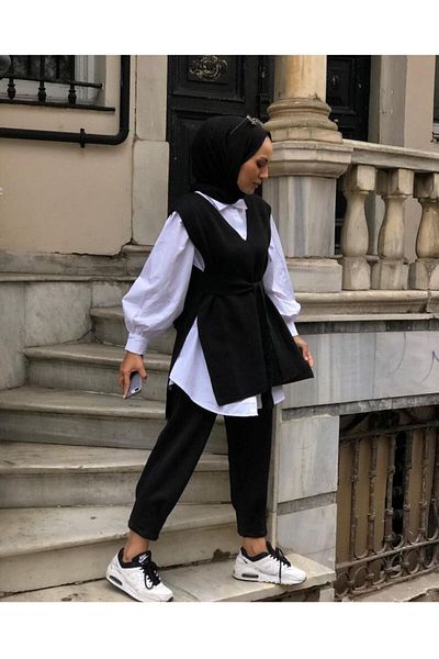 favoristore V-Neck Belted Sweater