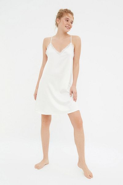 Trendyol Collection Nachthemd - Ecru - Shift