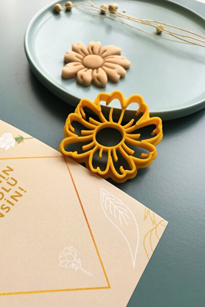 CESTOPİENO Papatya Kurabiye Kalıbı Ve 'hayatının Başrolü Sensin' Motto Kartı