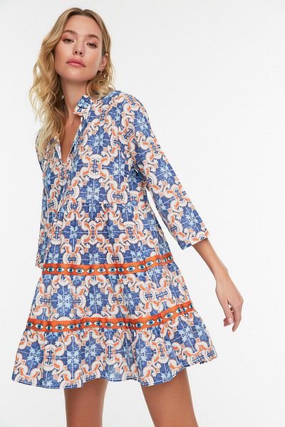 Trendyol Collection Ethnisch gemustertes Mini-Strandkleid aus 100 % Baumwolle mit gewebten Streifen, Zubehör TBESS22EL0765