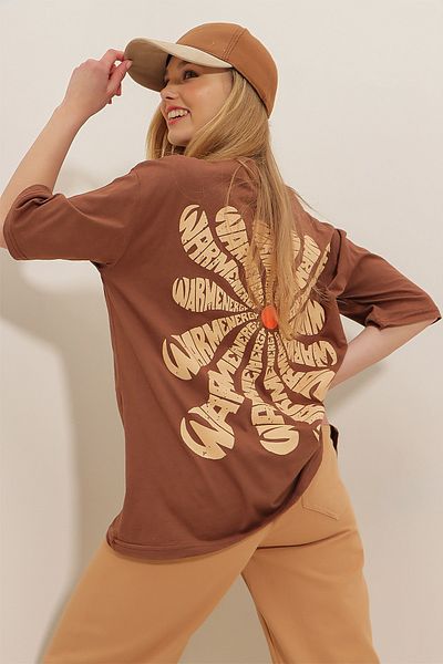 Trend Alaçatı Stili T-Shirt - Braun - Oversized