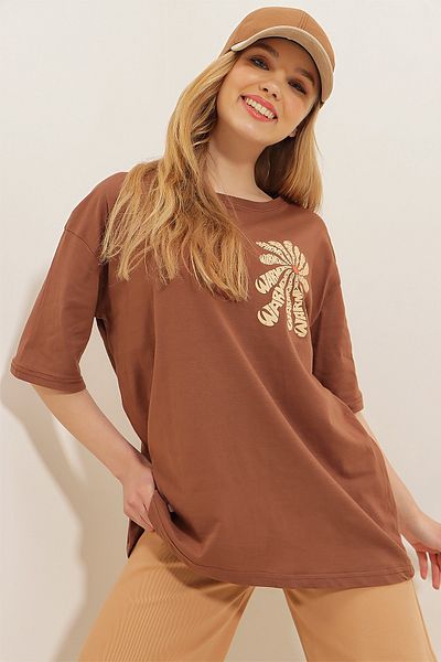 Trend Alaçatı Stili T-Shirt - Braun - Oversized