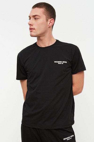 Trendyol Collection Černé pyžamové šortky s potiskem Regular Fit TMNSS22PT0060