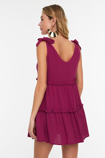 Trendyol Collection Fuchsia Mini-Strandkleid mit gewebten Rüschen TBESS21EL3620