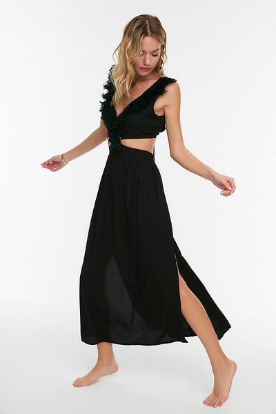 Trendyol Collection Μαύρο υφαντό φόρεμα με φούντα κομμένο/παράθυρο Maxi Beach TBESS21EL3624