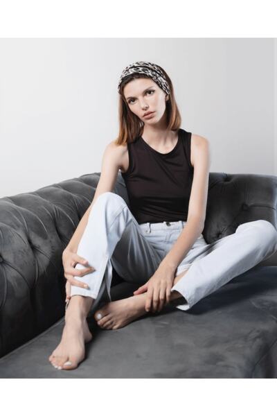 échelle Kadın Siyah Yuvarlak Yaka Body