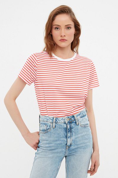 Trendyol Collection Piros csíkos alap kötött póló TWOSS21TS0904