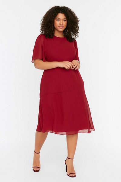 Trendyol Curve Große Größen in Kleid - Bordeaux - A-Linie