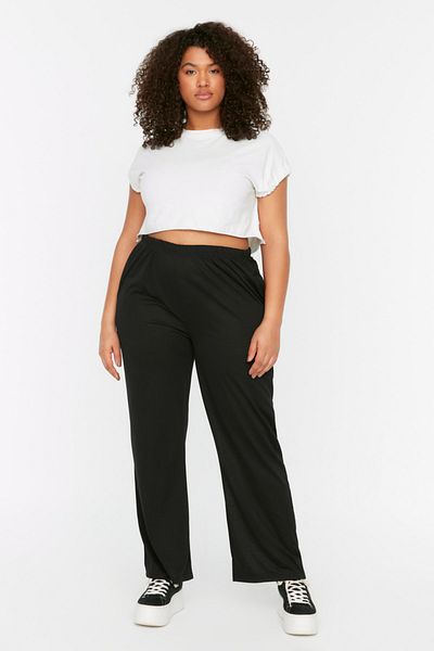 Trendyol Curve Große Größen in Sweathose - Schwarz - Wide Leg