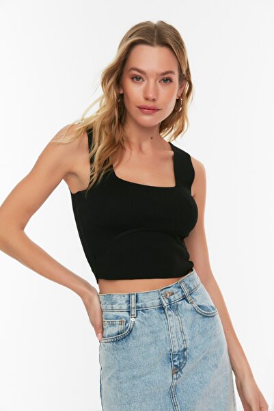 Trendyol Collection Schwarze, geschnürte, bauchfreie Strickbluse TWOSS21BZ0100