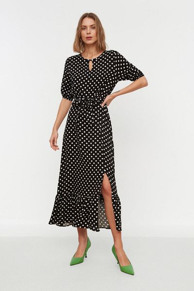 Trendyol Collection Чорна ткана сукня міді А-силуету з вирізом горловини TWOSS19XM0064 в горошок TWOSS19XM0064