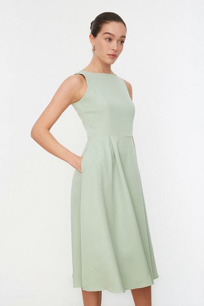Trendyol Collection Mintgrünes gewebtes Midikleid mit Plissierung und Taillenöffnung TWOSS20EL0980