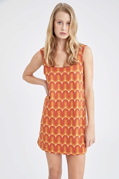 DeFacto Wzorzysta sukienka mini na ramiączkach o dopasowanym kroju