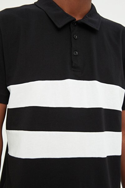 Trendyol Collection Schwarzes Herren-T-Shirt mit Polokragen und Farbblock, regulärer Schnitt, 100 % Baumwolle, TMNSS20PO0164