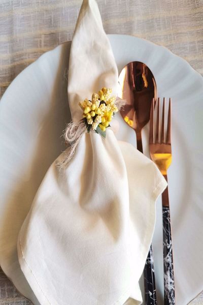 Emtory Home 6 Pieces of Bud Flowering Natural Wooden Napkin Rings