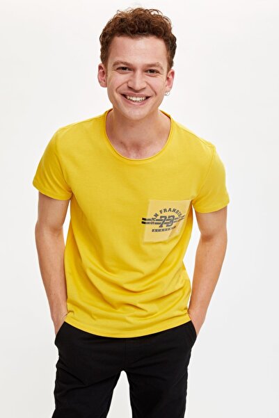 DeFacto Ανδρικό μπλουζάκι με κίτρινο εμπριμέ Extra Slim Fit N3453AZ20SM