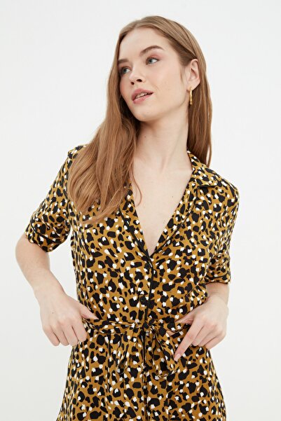Trendyol Collection Φόρεμα πουκάμισο με μοτίβο καμήλας TWOSS22EL0375