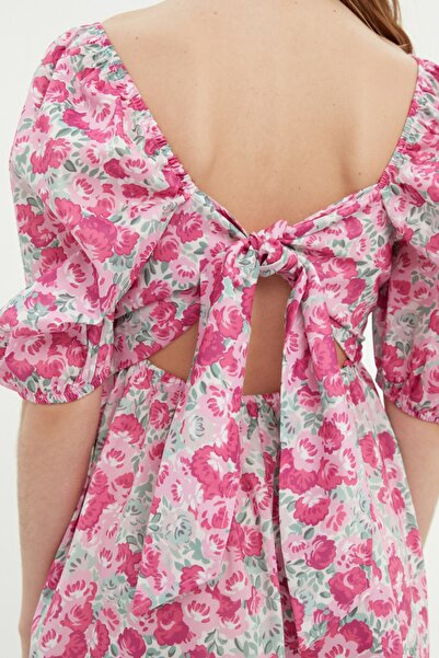 Trendyol Collection Μίνι υφαντό φόρεμα TWOSS22EL1107 Ροζ Floral Skater/Ζώνη με άνοιγμα στην πλάτη