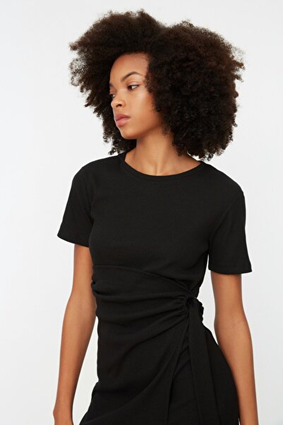 Trendyol Collection Black Tie Detailed Crew Neck Knitwear Look Mini Pletené šaty TWOSS22EL0751